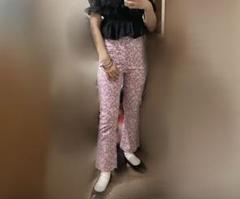 【お値下げ中】ZARA 小花柄パンツのサムネイル