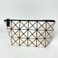 ISSEY MIYAKE イッセイミヤケ バオバオポーチ ピンクベージュ