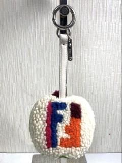 FENDI フェンディ　ズッカ　アップル　りんご　キーホルダー　チャーム FENDI フェンディ ズッカ アップル りんご キーホルダー