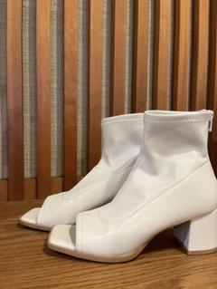 オープントゥブーツ　春夏ブーツ　ヒール5.5cm
