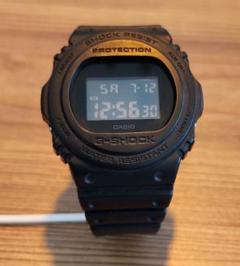 美品　未使用品　カシオ　DW5750E-1B スティング　35周年モデル液晶反転 G-SHOCK BASIC Gショック ジーショック 5700 35周年限定
