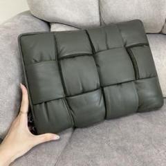 残り1【新品】BOTTEGA VENETA マキシ ドキュメントケース クラッチ