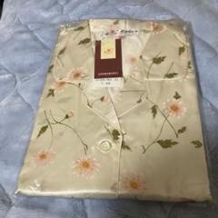 大人気新品 シルク100% 女性つぼみパジャマ XL 花柄クリーム地にオレンジ ルームウェア・パジャマ