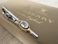 【美品/ケース付】Burberrys ホース刻印 ラウンドネクタイピン&カフス Burberrys ホース刻印 ラウンドネクタイピン&カフス