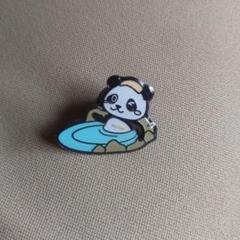 パンダ ピンバッジ 水色の浮き輪 わかぱん