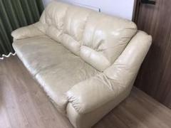 3人掛け革張りソファー