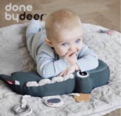 【新品】done by deer うつぶせ　アクティビティトイ　ワニ　ベビー