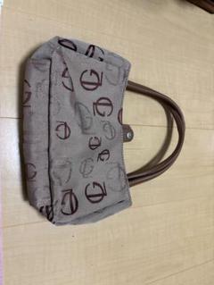 ロゴ入りショルダーバッグ 約30cm x 20cm ハンドバッグ
