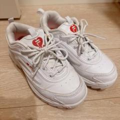 FILA ハートロゴスニーカー　新品未使用　25cm FILA ハートロゴ ホワイトスニーカー - メルカリ
