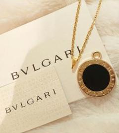 【正規品•新品】BVLGARI両面刻印チャーム＆ネックレス 正規 未使用】BVLGARI ロゴ刻印 金×白チャーム/ネックレス