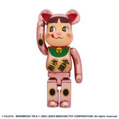 BE@RBRICK 招き猫 ペコちゃん 金運ダブル小判 桃金メッキ 1000%のサムネイル