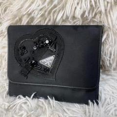 プラダ　PRADA　折り財布　三つ折り財布　ブラック　黒　ハート　レディース