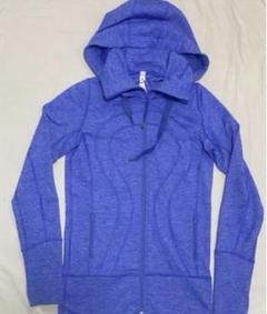 肉*咲様 lululemon フード付きパーカー　サイズ4 肉*咲様 lululemon フード付きパーカー サイズ4 - メルカリ