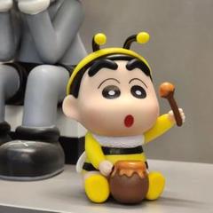 クレヨンしんちゃん　ハチ　コスプレ　フィギュア　新品
