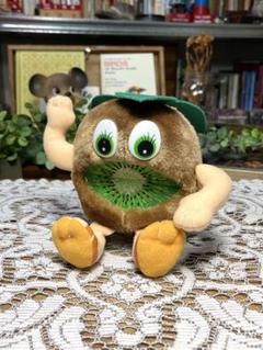キウイ ぬいぐるみ 未使用 Zespri キウイ ぬいぐるみ 中サイズ ゼスプリ グリーン - メルカリ