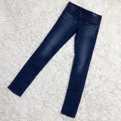 AZUL BY MOUSSY スキニーデニム　シンプル　裾ダメージ加工　（25）