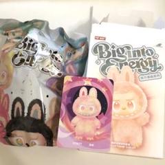 店舗購入 LABUBU Big into Energy ぬいぐるみペンダント LABUBU Big into Energy ぬいぐるみペンダント 忠誠 - メルカリ