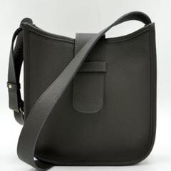 LILIBETの魅力 ｜日本製の本革バッグ・財布｜NAGATANI（ナガタニ