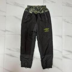 umbro アンブロ　ナイロンボトムス　トレーニング　刺繍ロゴ　Mサイズ