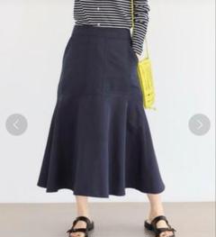 I S♪ 新品 タグ付✨イエナ❤️サテン トラペーズ スカート 38ベージュ IENA（イエナ）ロング・マキシ丈スカート ベージュ サイズ:38(M