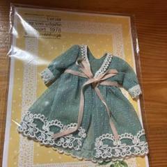 ロザリンペルレ様オリジナルキットvol43 リース刺繍ワンピース　2カラーセット ブライス ロザリンペルレオリジナルキットvol.43 リース刺繍
