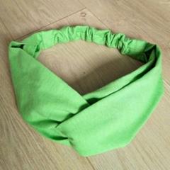 グリーン☆ヘアバンド　ハンドメイド