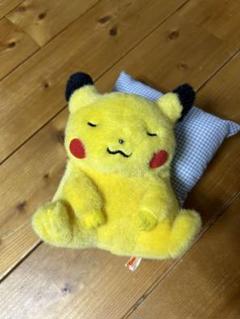 初期ピカチュウ ぬいぐるみ ポケモン初代 TOMY お昼寝 - メルカリ