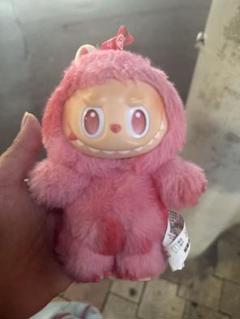 らぶぶ ピンク 2025年最新】labubu ぬいぐるみ ピンクの人気アイテム - メルカリ
