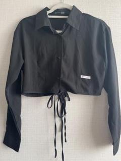 DAZY クロップドシャツ ブラックのサムネイル