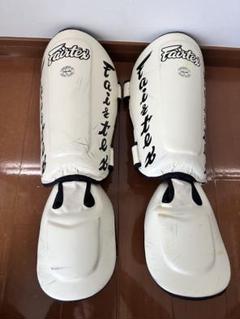 Fairtex キックボクシング　レックガード　Sサイズ