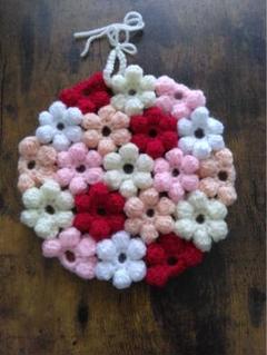 新商品❣️ふんわりモコモコ可愛いいちごミルクカラーのお花のポットマット♡