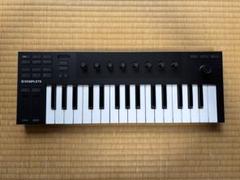 KOMPLETE KONTROL M32 Transfer IDつき NI『Komplete Kontrol M32』レビュー。爆速で音色が選べるMIDI