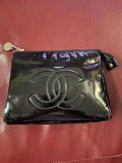 CHANELエナメルポーチ