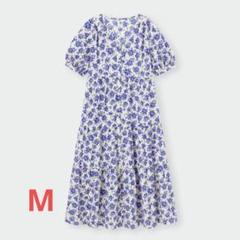 新品タグ付き　GU フラワーVネックティアードワンピース　M