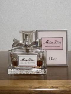 Miss Dior Absolutely Blooming 50ml香水⭐︎未開封 Miss Dior Absolutely Blooming 50ml - メルカリ
