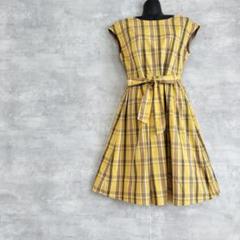 美品クチュールブローチ ノースリーブワンピース Aライン　黄色チェック Mのサムネイル