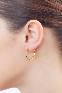 【値下げ】 ピアス フープ 新品・未使用 MARIABLACK - ピアス(両耳用)