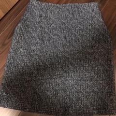 ひざ丈タイトスカート