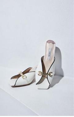 裏貼済 36 Herlipto Bit Square-Toe Mules 新色】Bit Square-Toe Mules