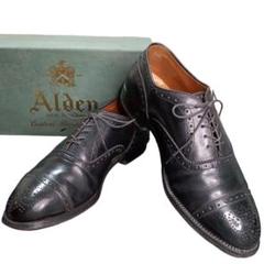 Alden ブラックカーフ セミブローグ パンチドキャップトゥ ビジネスシューズのサムネイル