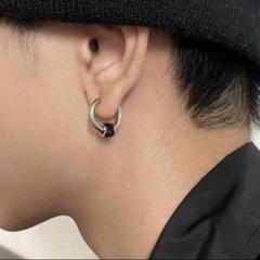 メンズピアス　フープピアス　ポイント　シルバー　ブラック　シンプル　ｍ