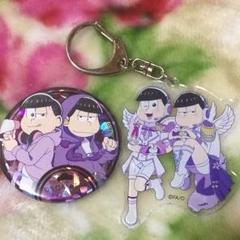 おそ松さん　OIOIHMVコラボ　天使悪魔チェンジング缶バッジ6種 おそ松さん OIOIHMVコラボ 天使悪魔チェンジング缶バッジ6種