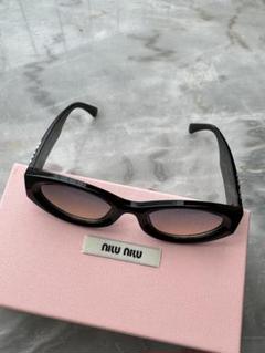2025年最新】miumiu サングラスケースの人気アイテム - メルカリ