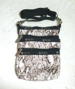 LeSportsac ヘビ柄ショルダーバッグ