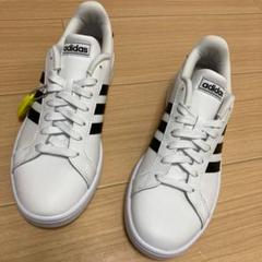 adidas スニーカー 新品未使用