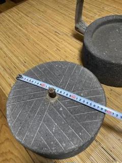石臼製粉機　直径２９cm 蕎麦挽き石臼ビンテージ中古品 石臼製粉機 直径29cm 蕎麦挽き石臼中古品 - メルカリ