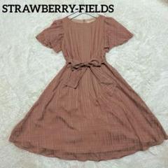 美品 ストロベリーフィールズ　花柄　フレンチスリーブ　ウエストリボン ワンピース ストロベリーフィールズSTRAWBERRY-FIELDSフロントリボン