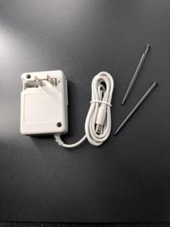 new3ds充電器ACアダブター＋new 3ds用タッチペンｘ2本