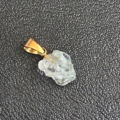 4溢れる虹 母岩付着 ロシアン　フェナカイト　ウラル　マリシェボ産　フェナサイト ロシア・ウラル・マリシェボ鉱山産 フェナカイト原石ネックレス