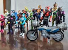 半額SALE★ ライダーヒーローシリーズ仮面ライダーフィギュア 17体とバイク 特撮